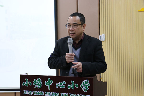 南海區(qū)食品藥品監(jiān)督局獅山分局食用農(nóng)產(chǎn)品快檢設(shè)備捐贈(zèng)儀式在獅山舉