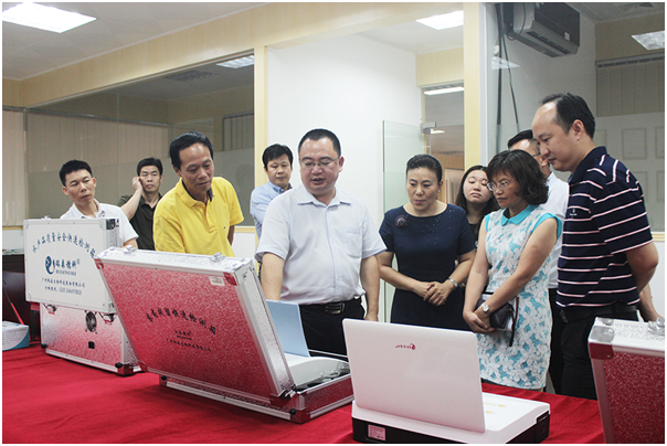 番禺區(qū)領(lǐng)導(dǎo)蒞臨我司指導(dǎo)工作